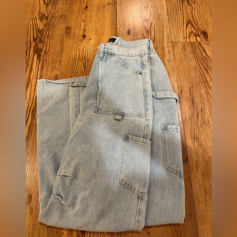 Lioness light wash cargo barrel jean pants size small. Great condition - Picture 2 of 6